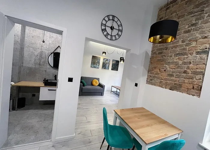 Polonia Art In The Center